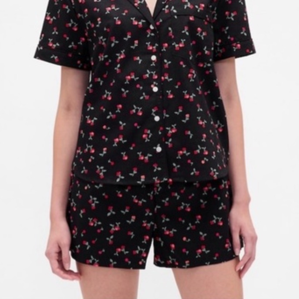 Like-New GAP Black Cherry Print Poplin Pajama Shorts (and ONLY shorts!)